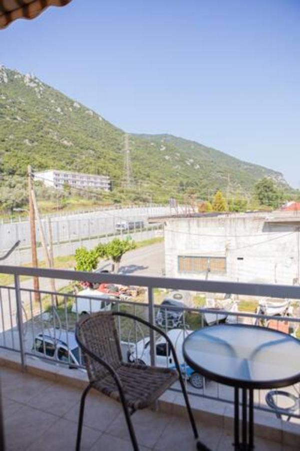Vasileiou Apartments Kamena Vourla Esterno foto
